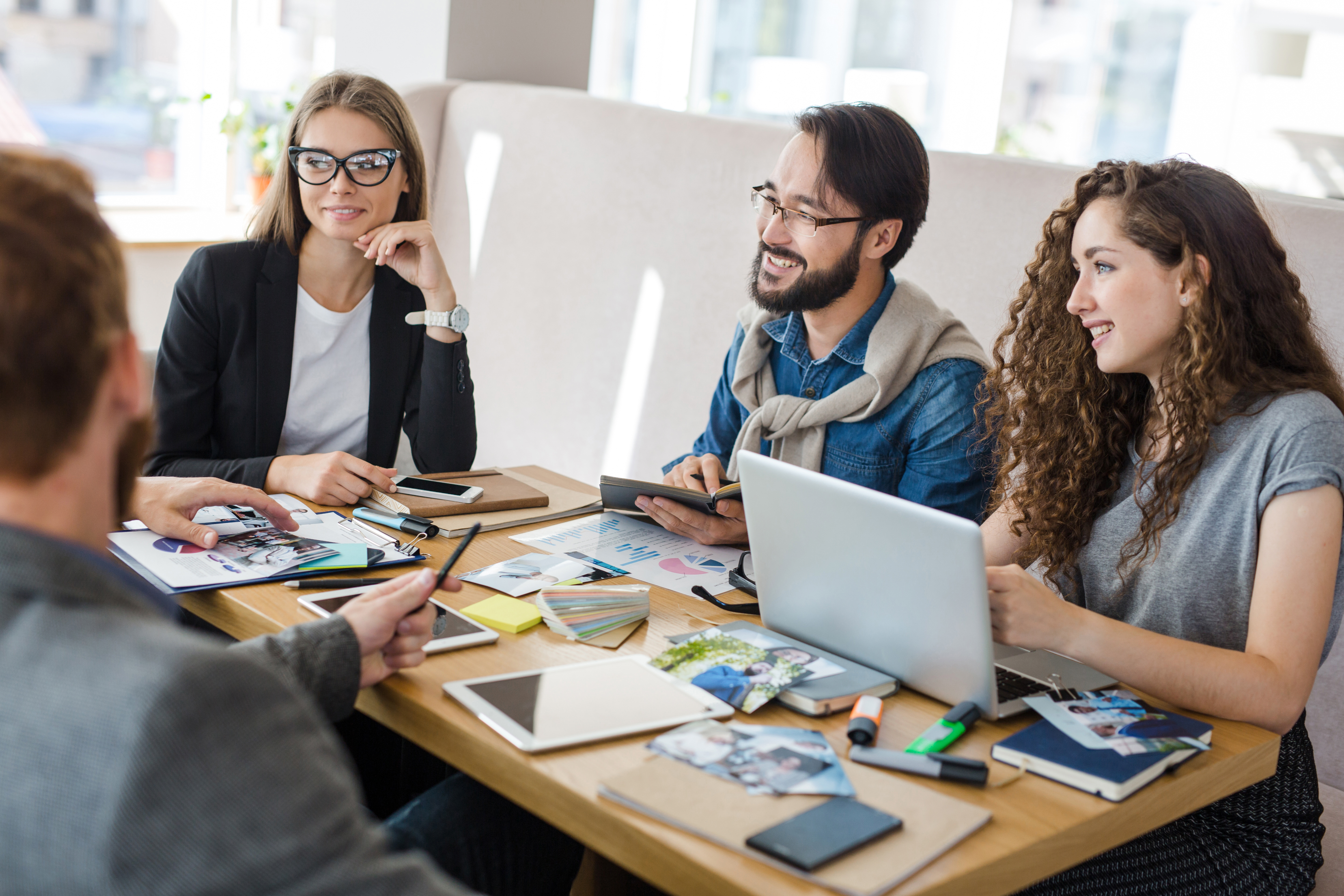 Bonheur au travail coworking coopération génération Y
